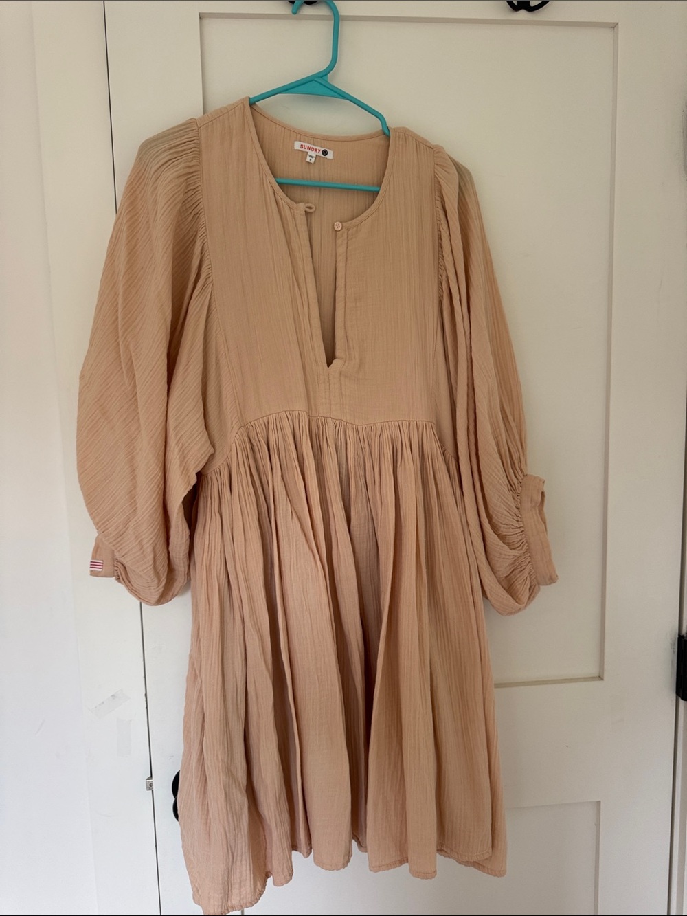 Sundry size 2 Women’s Peach Gauze Smocked Waist Dress